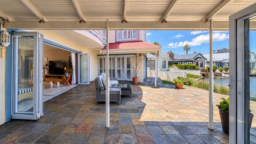 4 Bedroom Property for Sale in Marina Martinique Eastern Cape